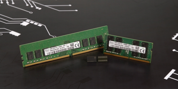 SK하이닉스가 3세대 10나노급(1z) 미세공정을 적용한 16Gbit(기가비트) DDR4 D램을 개발했다고 21일 밝혔다/ SK하이닉스 제공