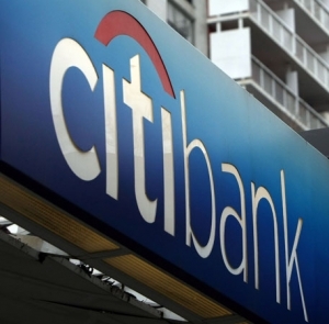 Citibank Gives Watermelons and 100% Promotion Rate for Currency Exchange at all Branches