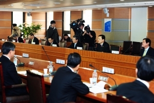 Korean Trade Minister Meets with Industry Leaders to Discuss Exports
