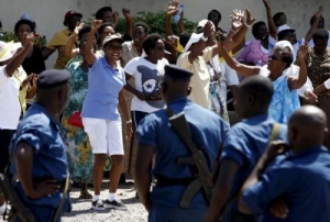 EU states halt some Burundi aid over crackdown on protests