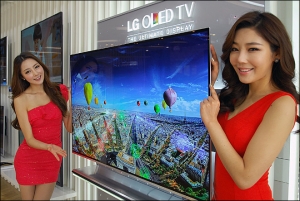 Korean TV Makers' Premium Strategies Pay off
