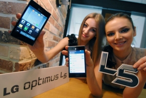 LG Optimus L5 Makes Global Debut