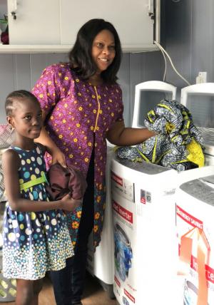 LG전자, 나이지리아 낙후지역 무료 세탁방 설치