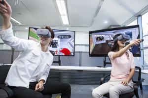 SKT allows users to watch movies with friends in virtual reality