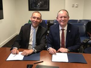 ESA and NASA sign for lunar science mission