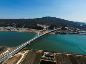 Daelim Industrial completes Sepoong Bridge, Korea's 1st curved cable-stayed bridge