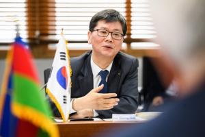 KORAIL CEO says, 'OSJD members support connection of inter-Korean railway'
