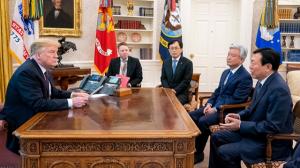 U.S. President Trump gives 'special praise' for Lotte Group Chairman Shin Dong-bin